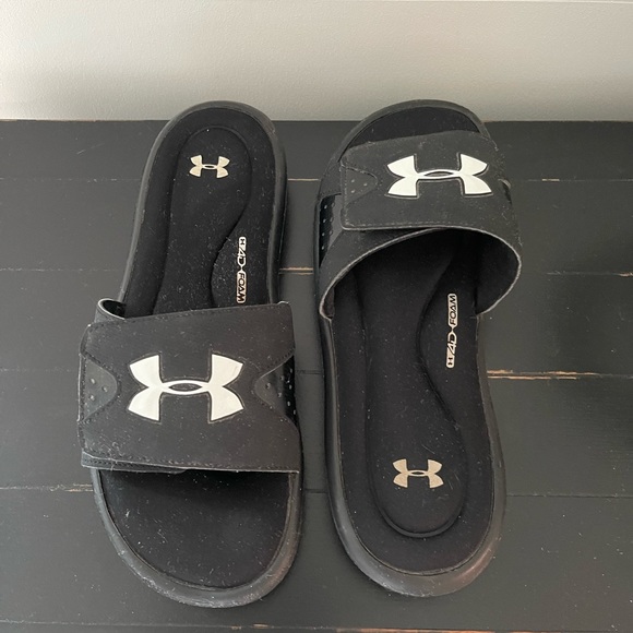 Men’s Under Armour Slide Sandals - Picture 2 of 3